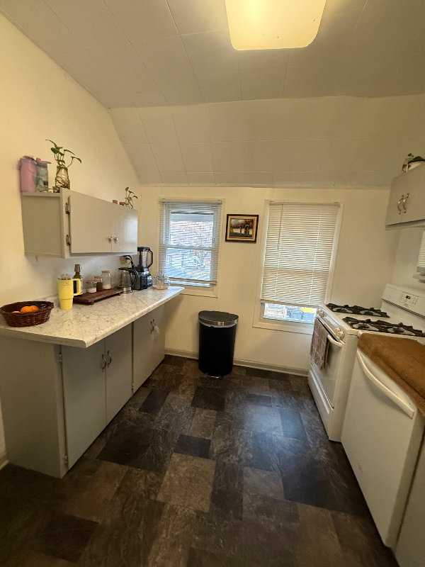 814 Beechwood Ave - Photo 7 of 12