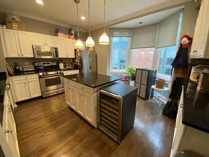 2700 N Seminary Ave - Photo 4 of 5