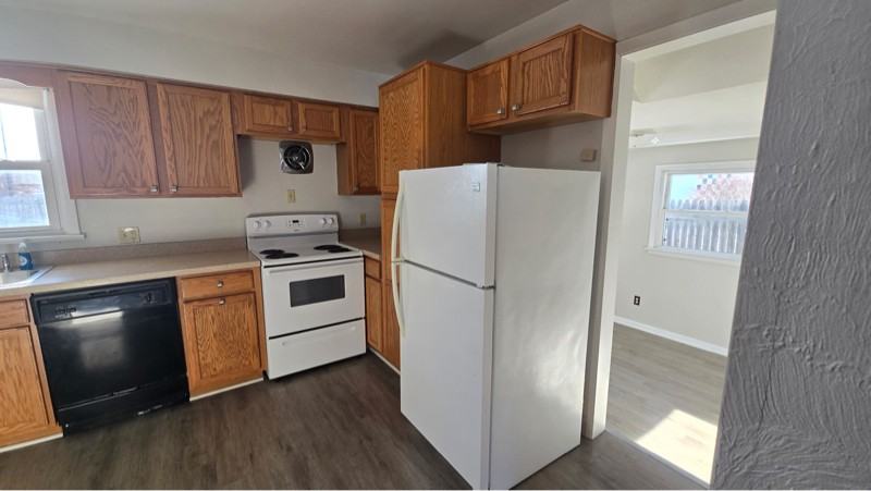 1920 Pickle Rd - Photo 6 of 12