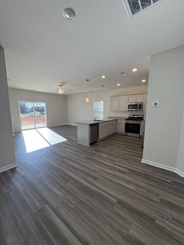 209 Braxton Dr - Photo 3 of 20