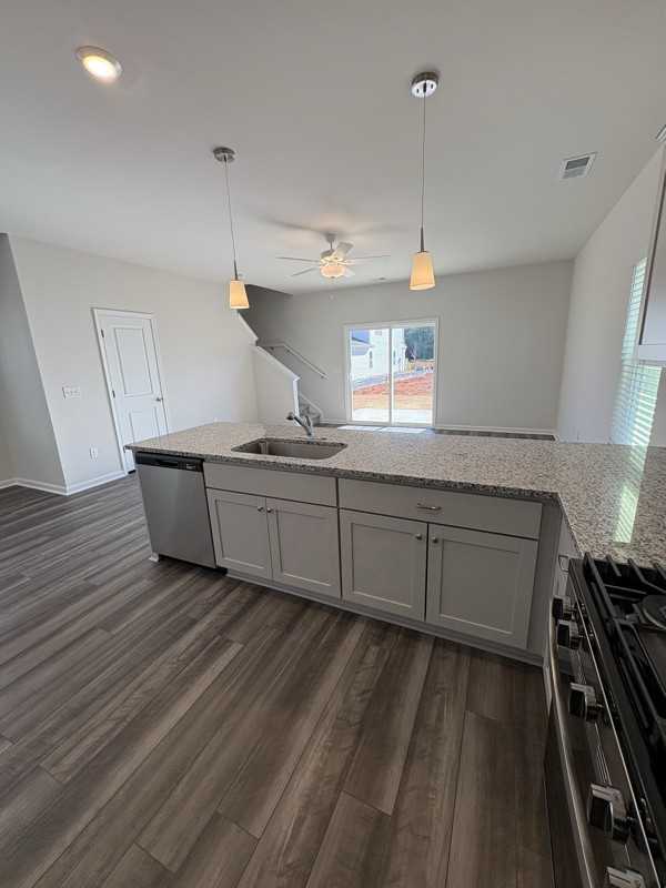 209 Braxton Dr - Photo 5 of 20