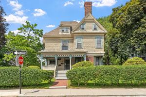 featured image of 52 Cedar St #3