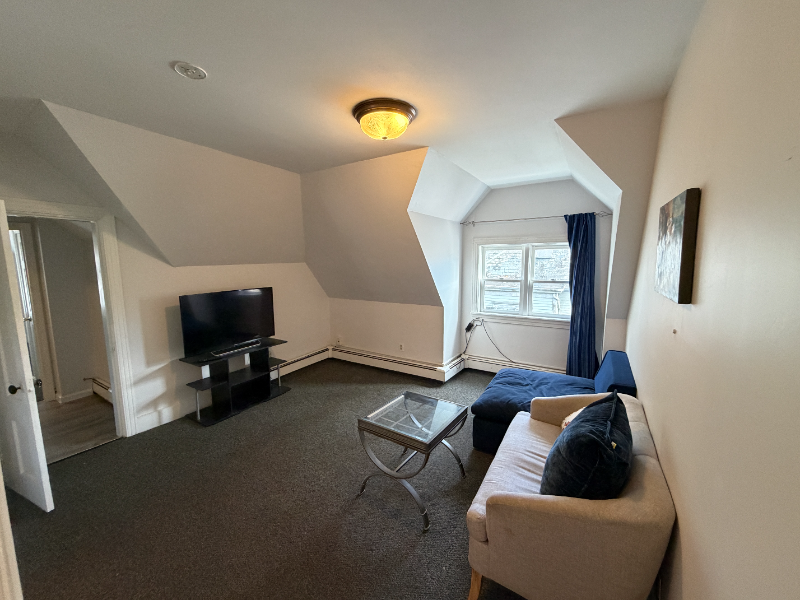 52 Cedar St #3 - Photo 5 of 10