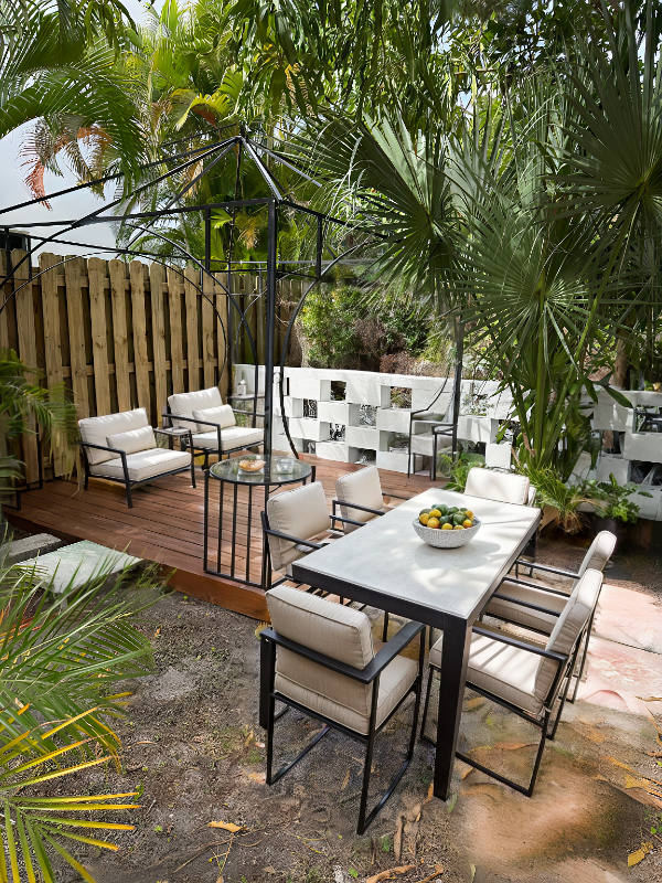 1639 Ne 9th St - Photo 6 of 13