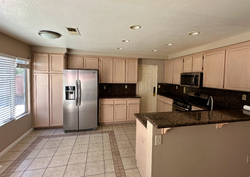 739 Avenida Abeja - Photo 5 of 6