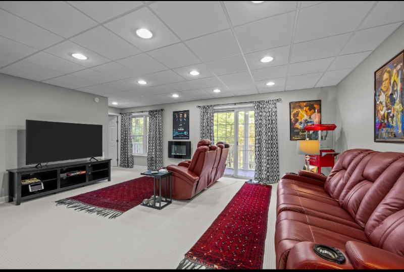 42 Surrey Run - Photo 4 of 20