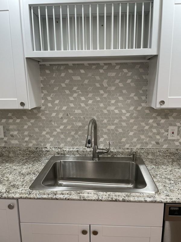 214 Eagle Ave - Photo 2 of 17