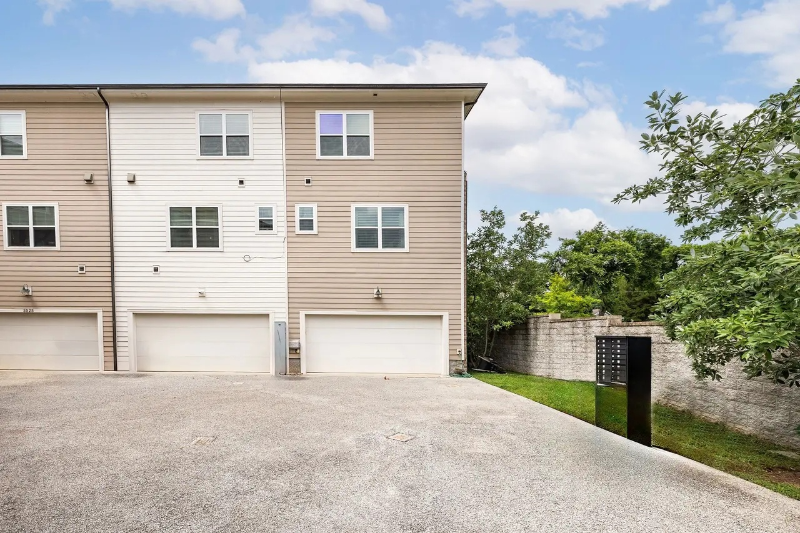 5521 Kentucky Ave - Photo 2 of 20