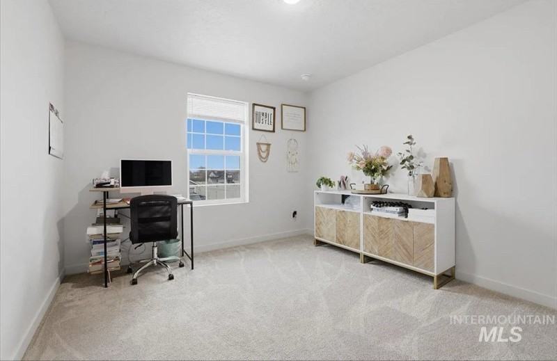 3225 E Mossy Rock Ct - Photo 5 of 15