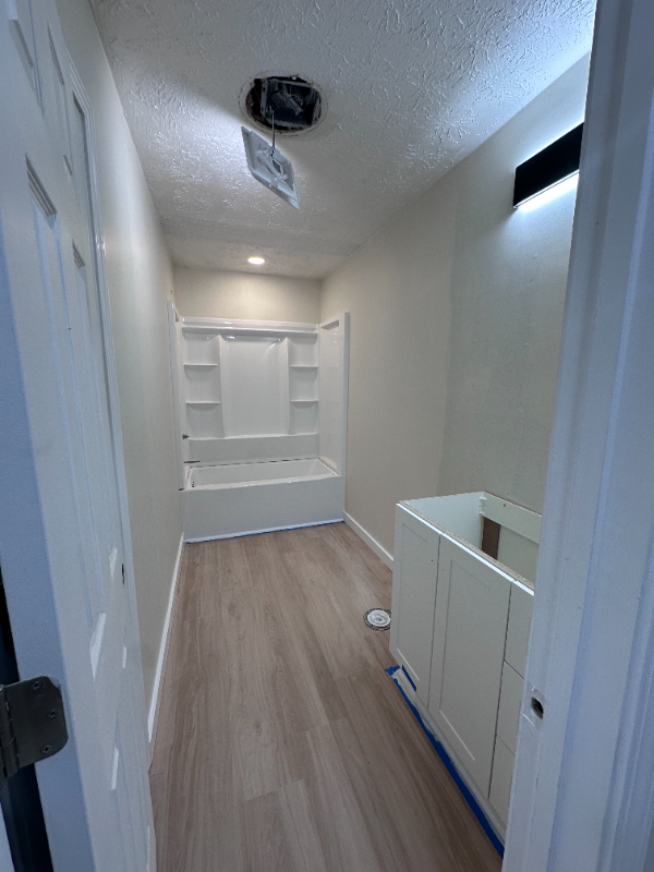 305 Iroquois Ln - Photo 6 of 11