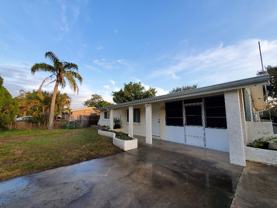 820 Pineland Ave - Photo 1 of 1