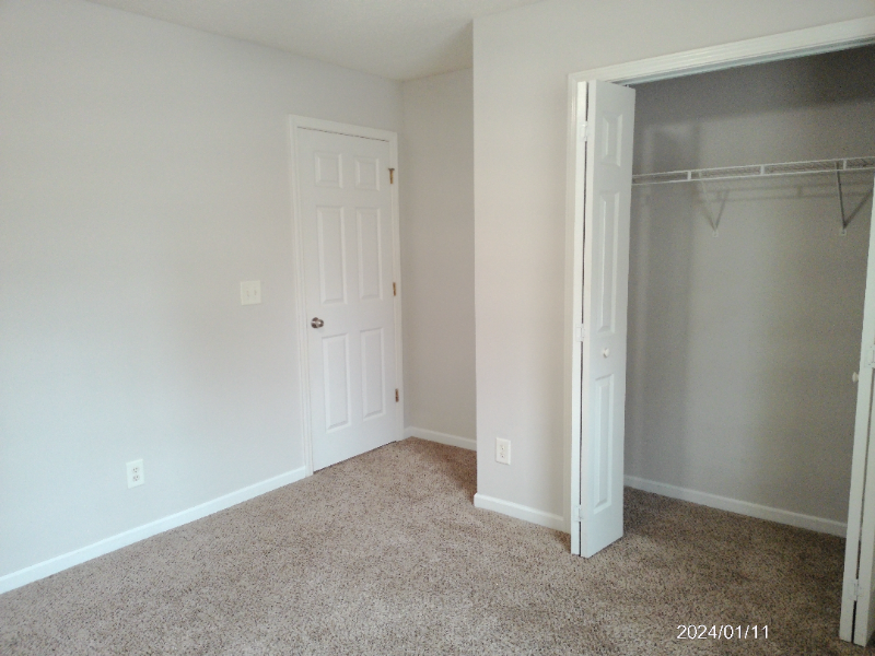 316 Laurie Ln - Photo 6 of 9