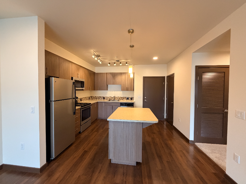 580 8th Ave Ne #313 - Photo 2 of 20