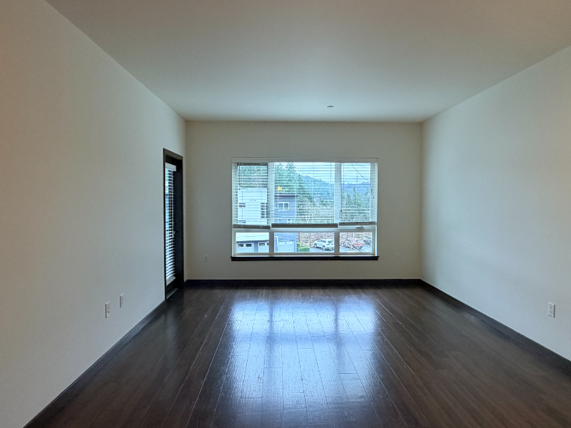 580 8th Ave Ne #313 - Photo 5 of 20