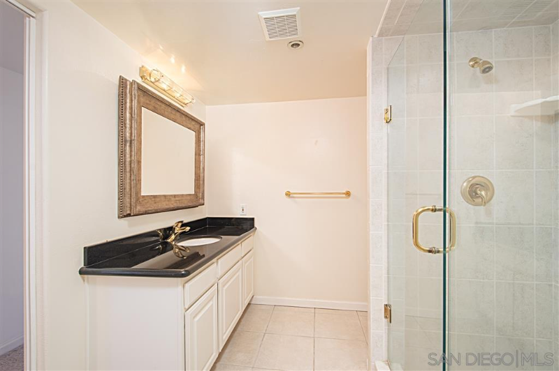 4016 Gresham St #C4 - Photo 6 of 20