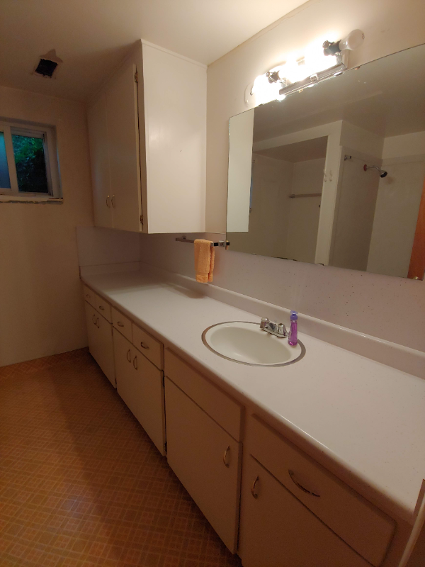 4815 S Lincoln St - Photo 6 of 7