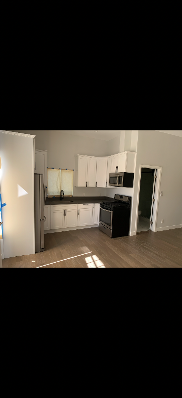 8456 Darby Ave - Photo 3 of 10