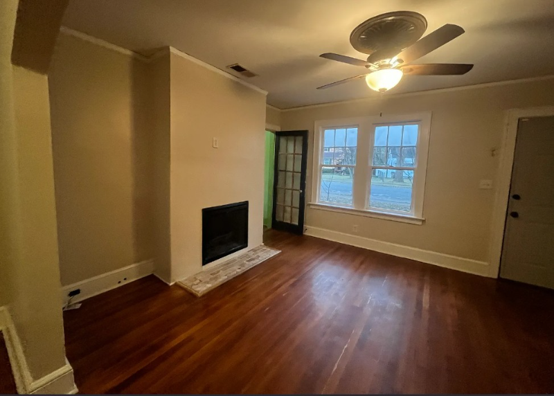 3026 Church St - Photo 5 of 20