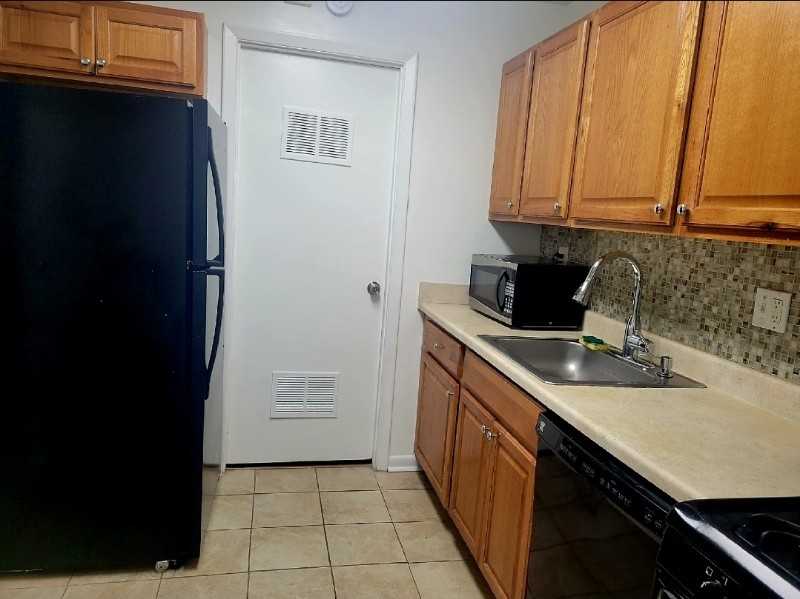 9655 Homestead Ct #C - Photo 7 of 11