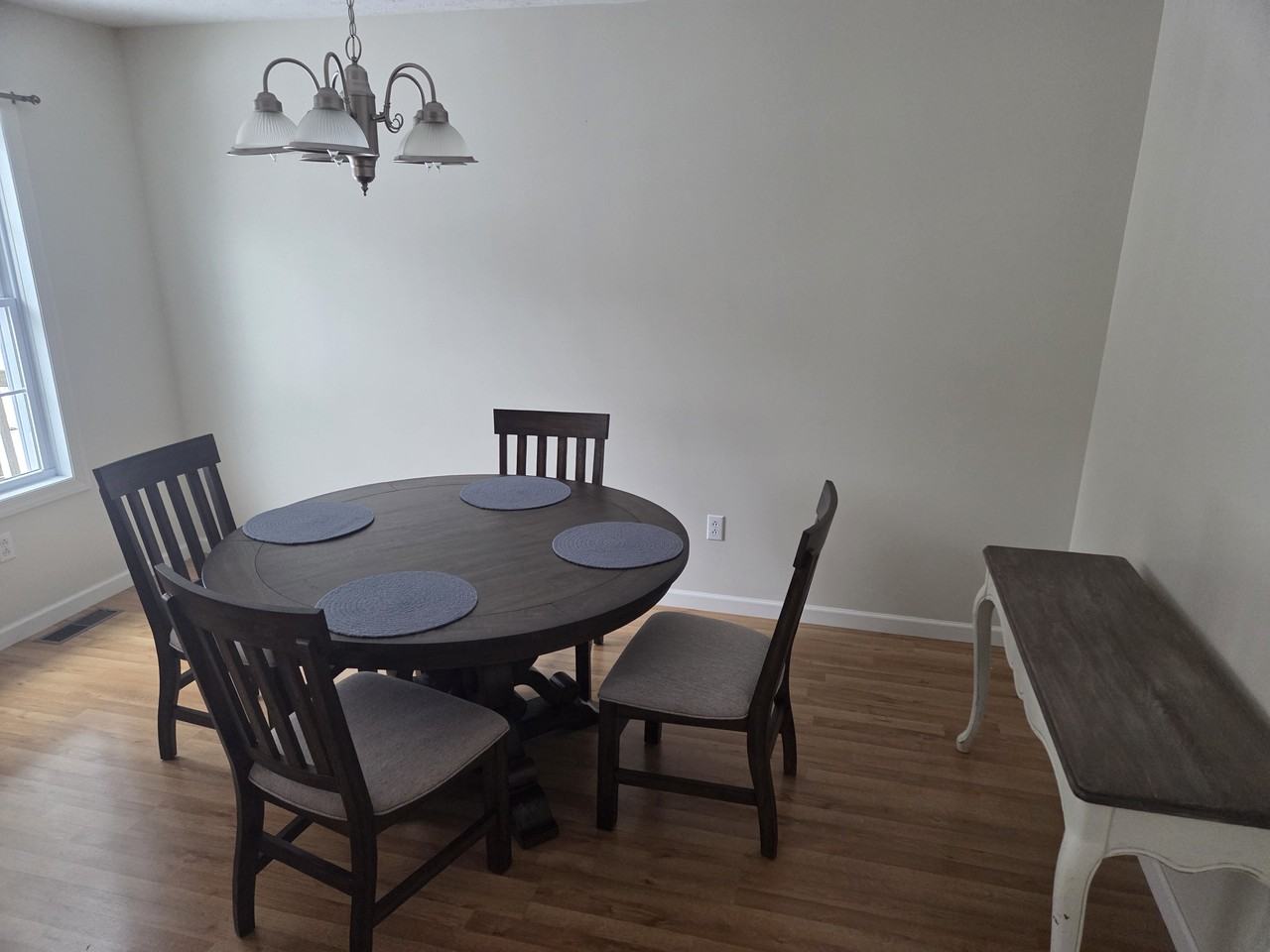 1422 Northwest Drive - Photo 3 of 13