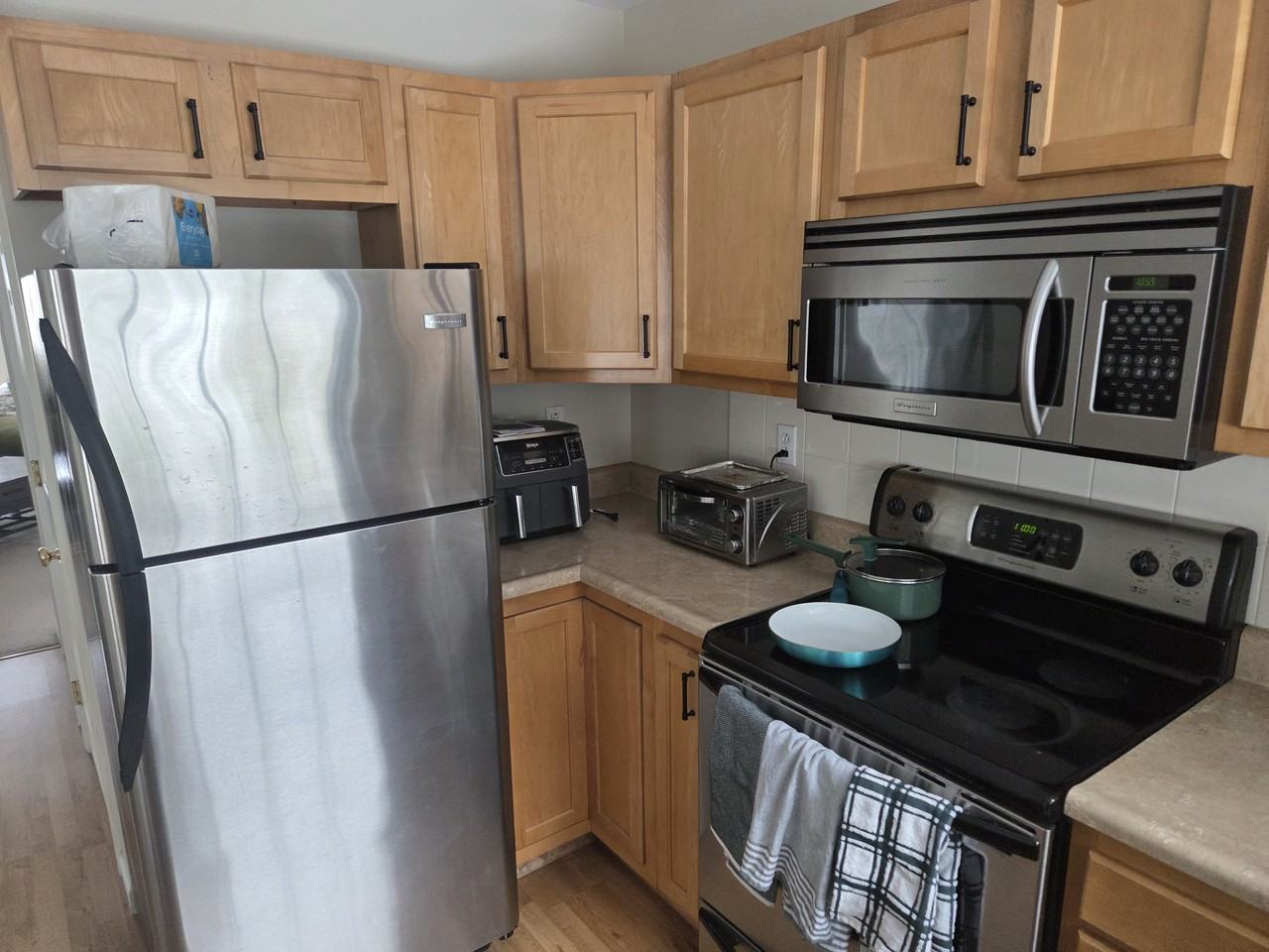 1422 Northwest Drive - Photo 4 of 13