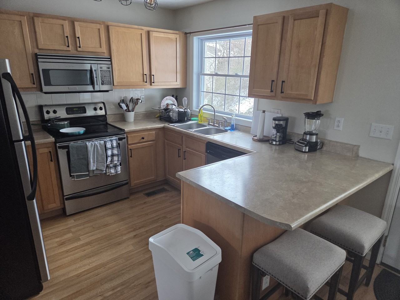 1422 Northwest Drive - Photo 5 of 13