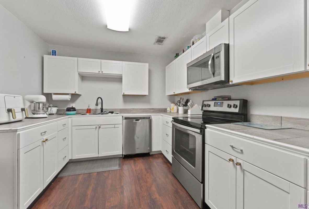 1538 Cooper St - Photo 6 of 12