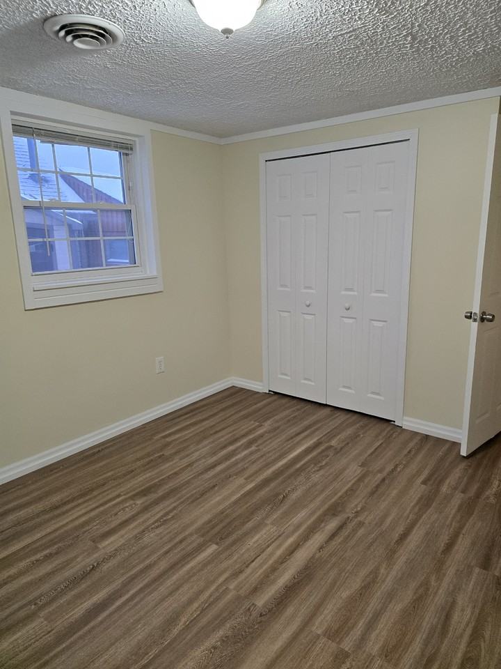 4435 Clifford Rd #NA - Photo 6 of 17