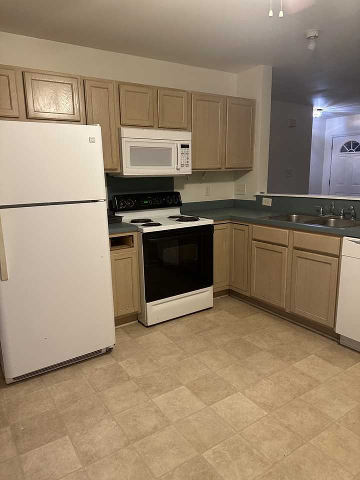 12206 Lullingstone Rd - Photo 5 of 6