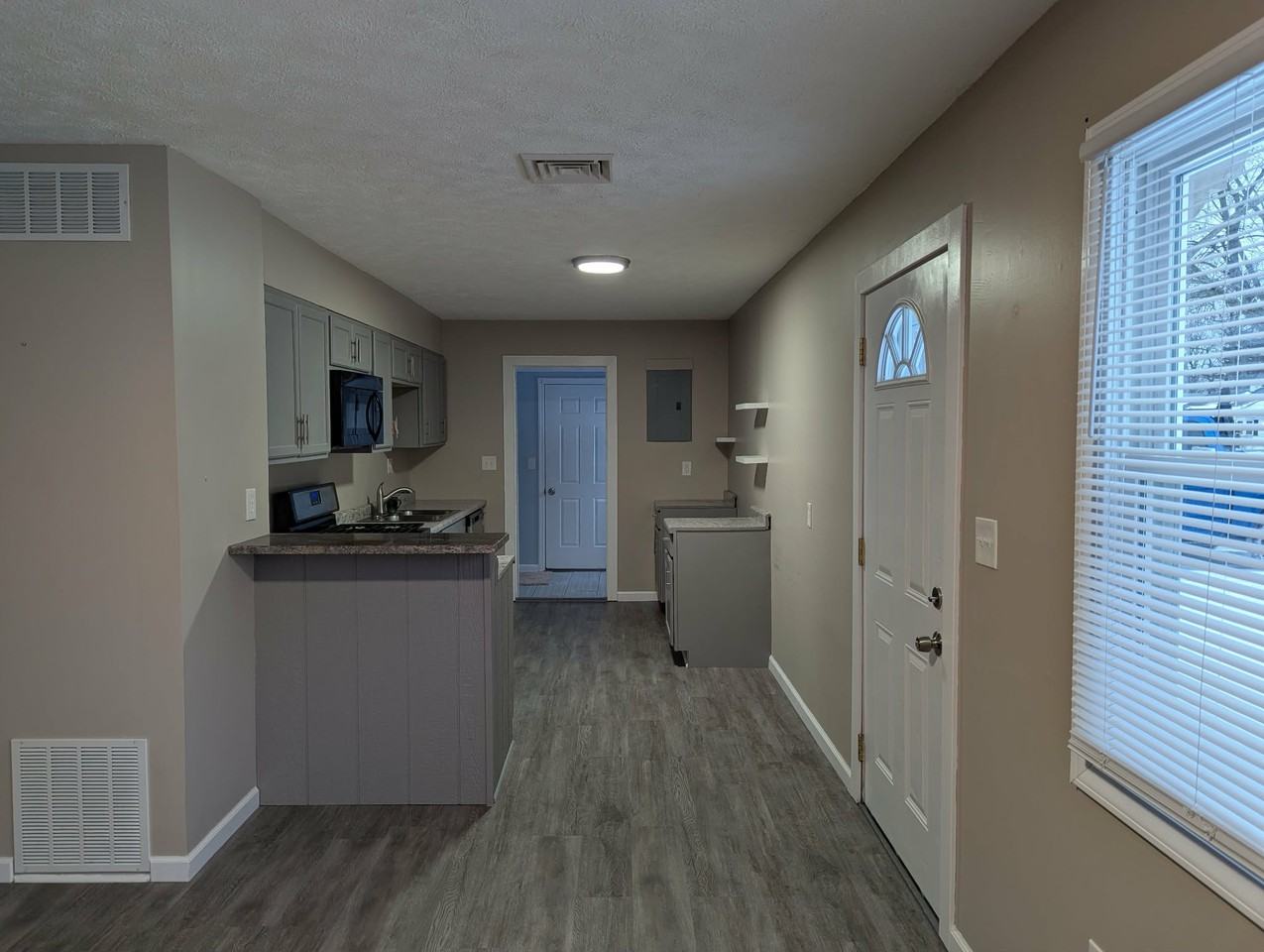 4860 Forest Rd #NA - Photo 3 of 17