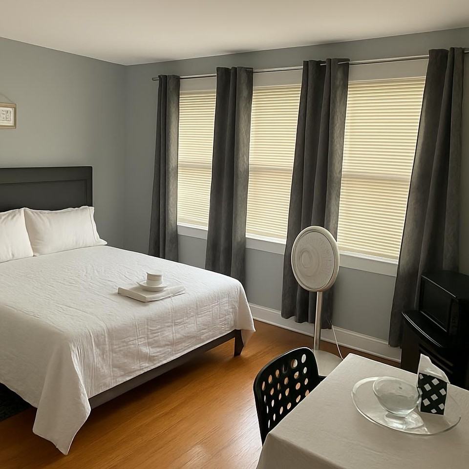 3253 Lowe St #1ROOM2 - Photo 5 of 13