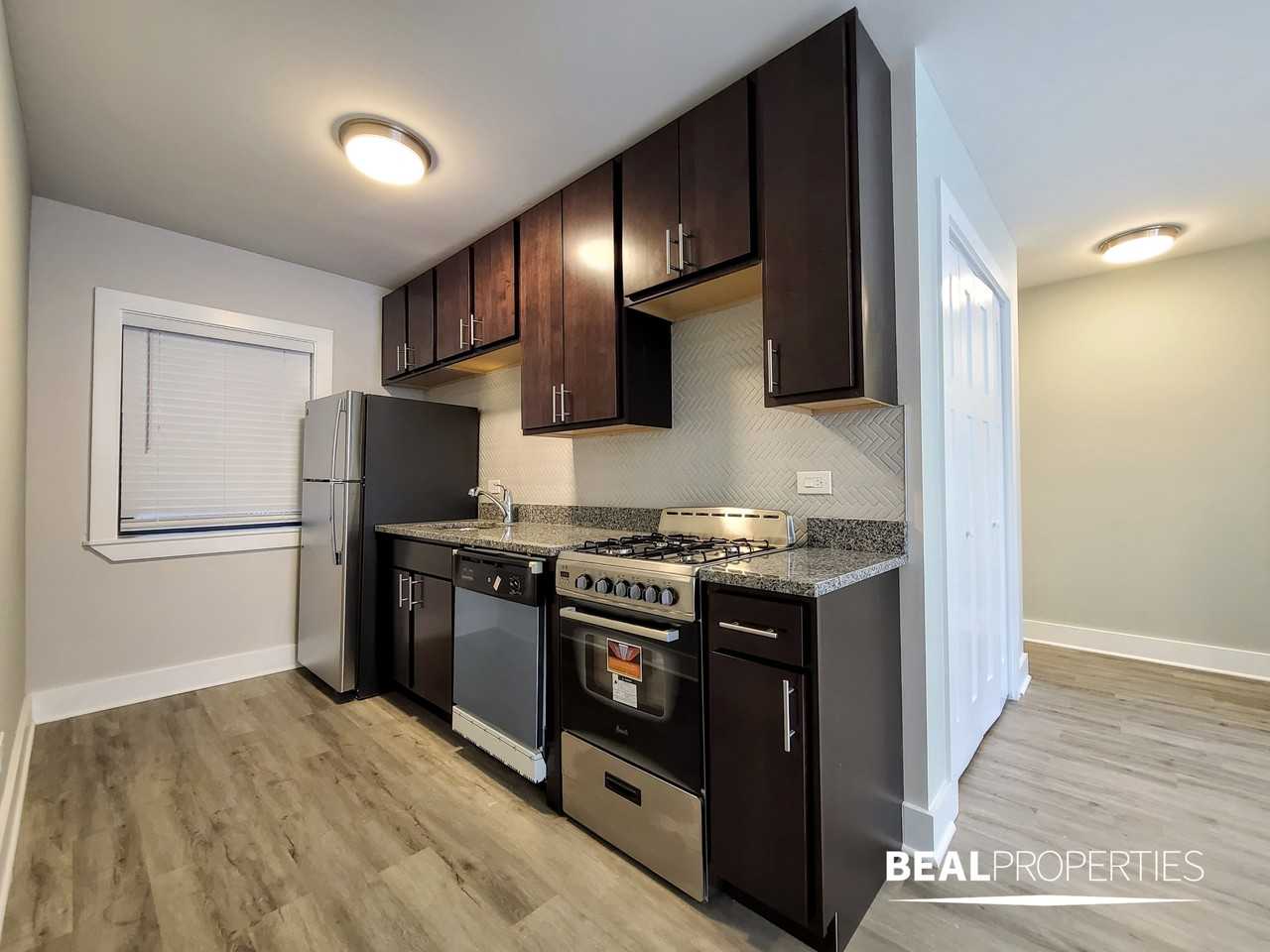 1435 N Dearborn St #A2 - Photo 4 of 12