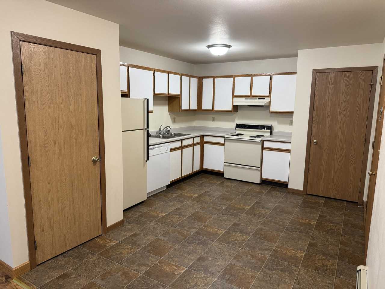 3150 Rosalie ParkwayApt 7 #7 - Photo 3 of 13