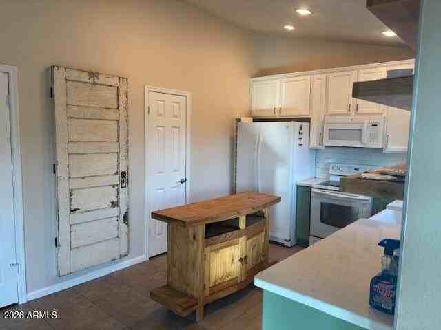 6501 E Grandview Dr - Photo 3 of 11