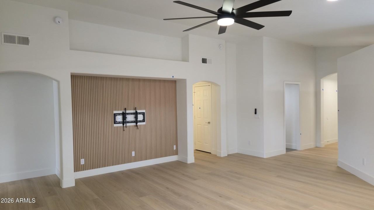 9616 E Sheena Dr - Photo 5 of 34