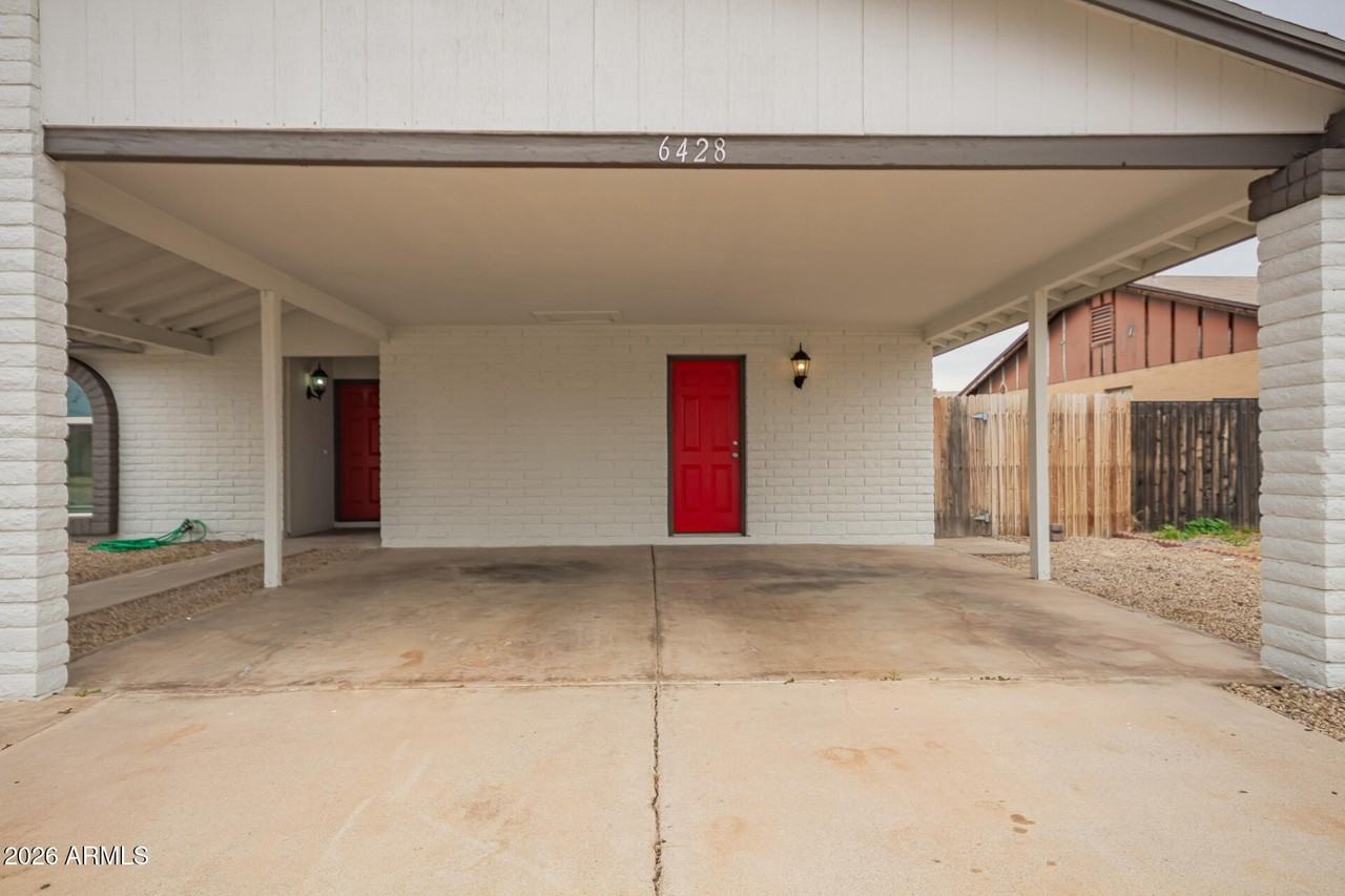 6428 W Sunnyslope Ln - Photo 4 of 26