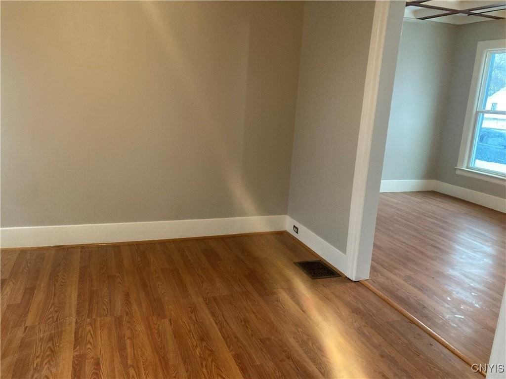 206 Arlington St - Photo 6 of 12