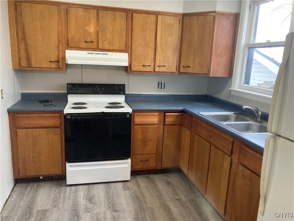 206 Arlington St - Photo 7 of 12