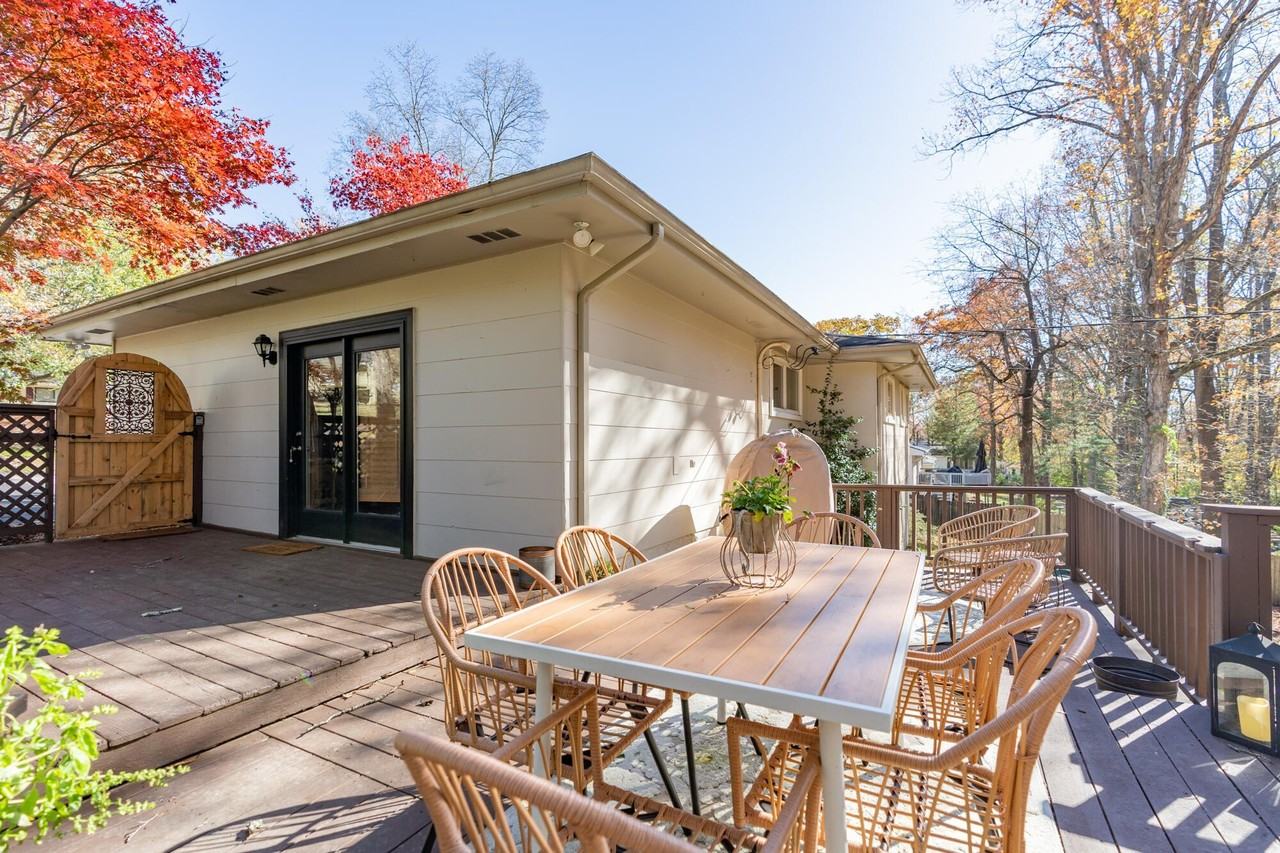 708 Danbury Dr - Photo 7 of 40