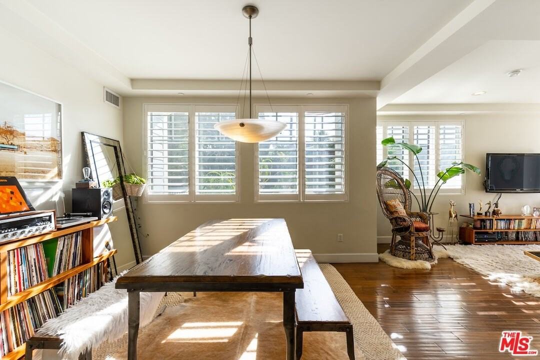 1751 Appian Way Unit 302 #302 - Photo 3 of 20