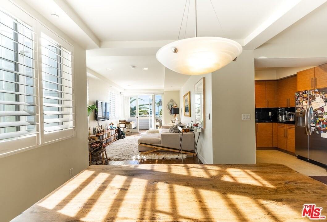 1751 Appian Way Unit 302 #302 - Photo 5 of 20