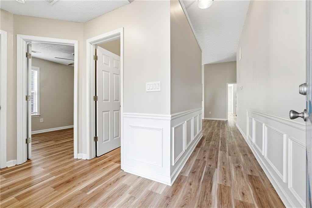 2335 Winthrope Way Dr - Photo 3 of 27