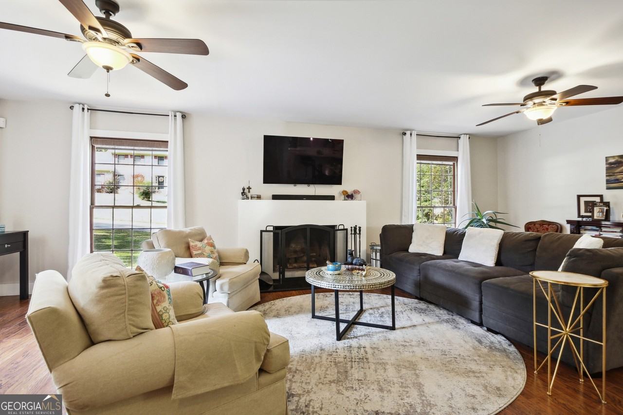 515 Rock Shadow Ct - Photo 3 of 25