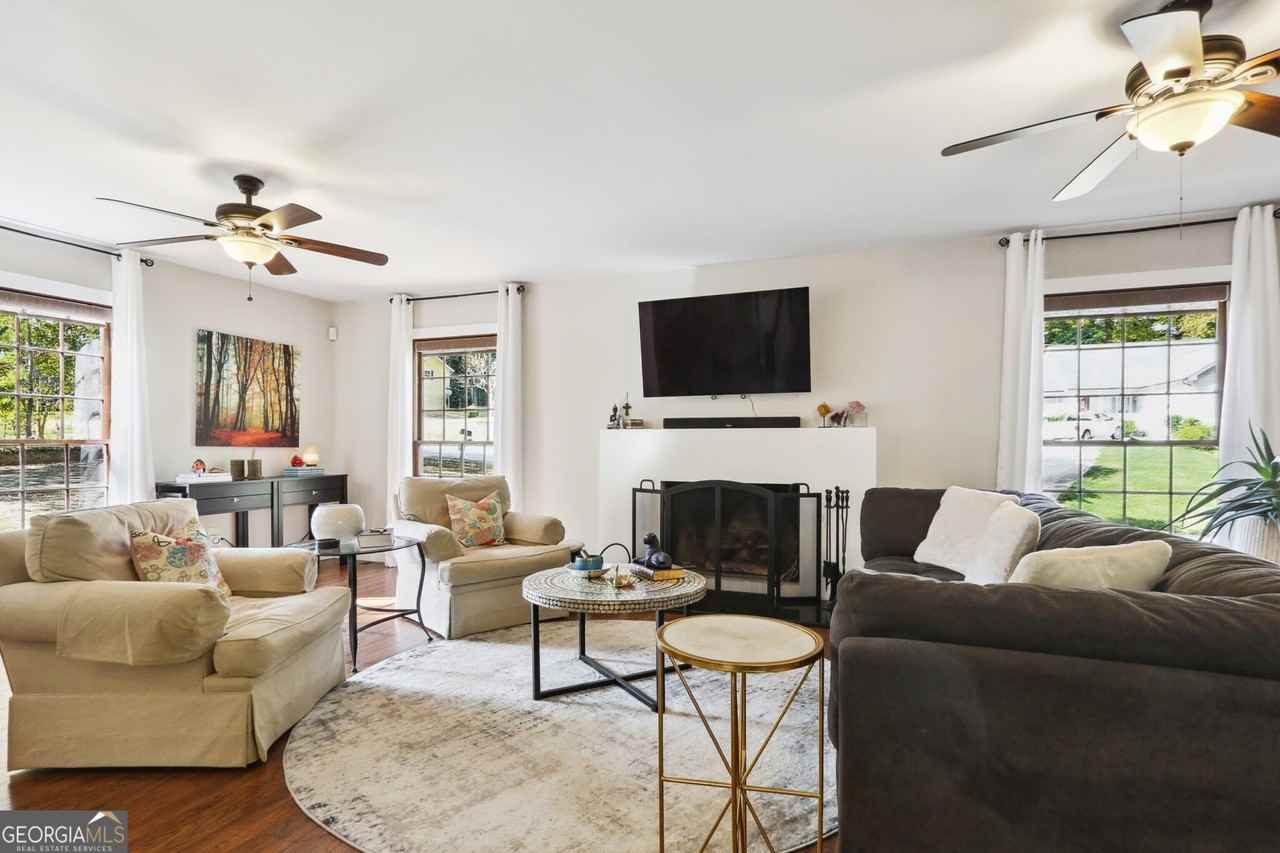 515 Rock Shadow Ct - Photo 5 of 25