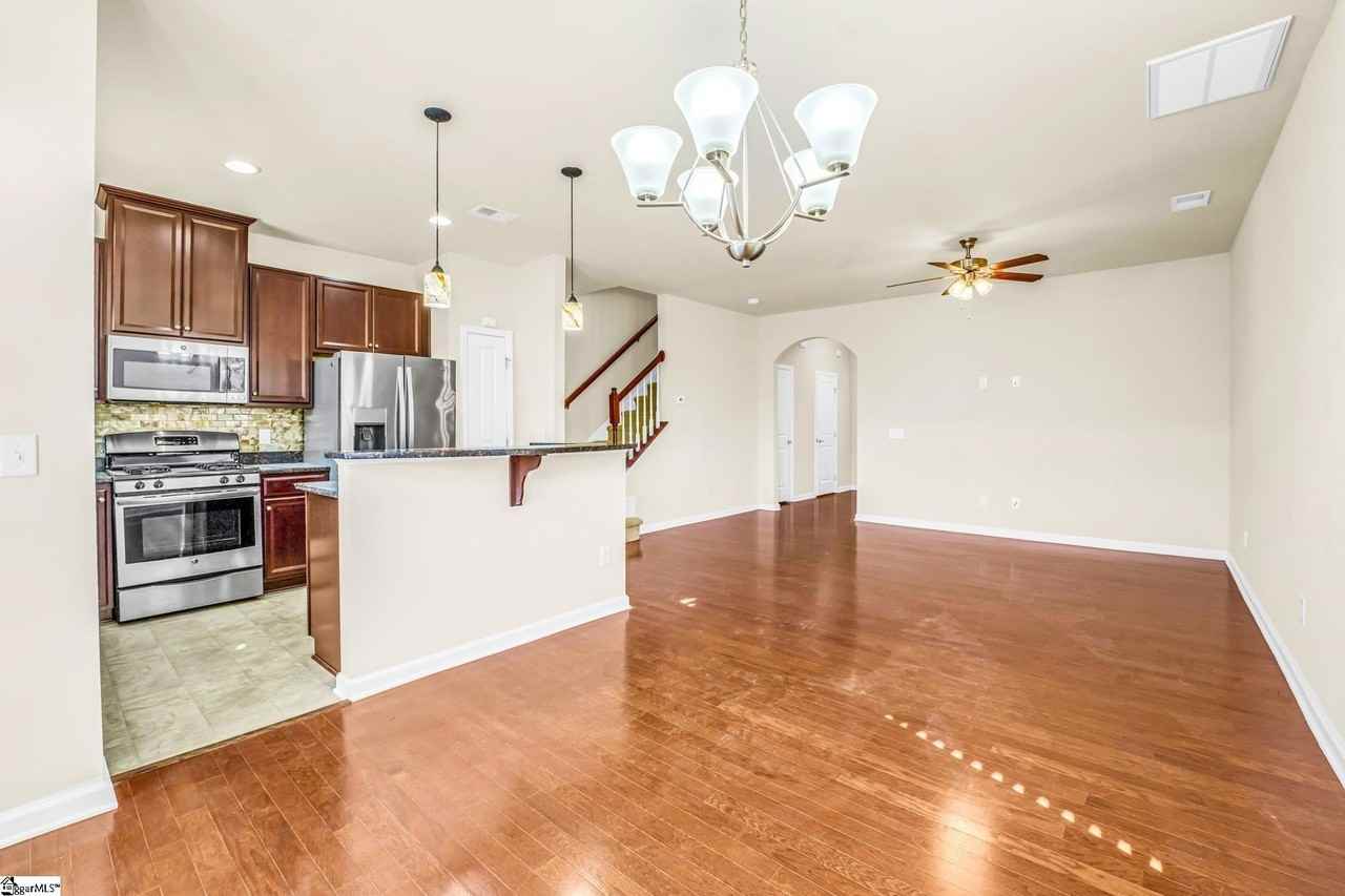 446 Christiane Way - Photo 7 of 24