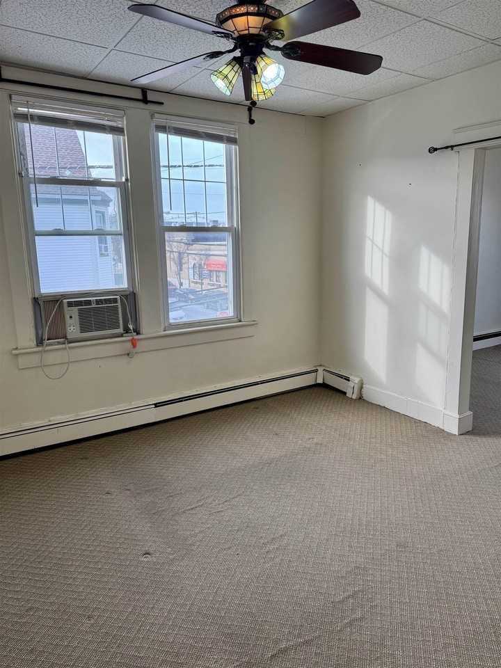 4400 Liberty Ave #2 - Photo 5 of 14