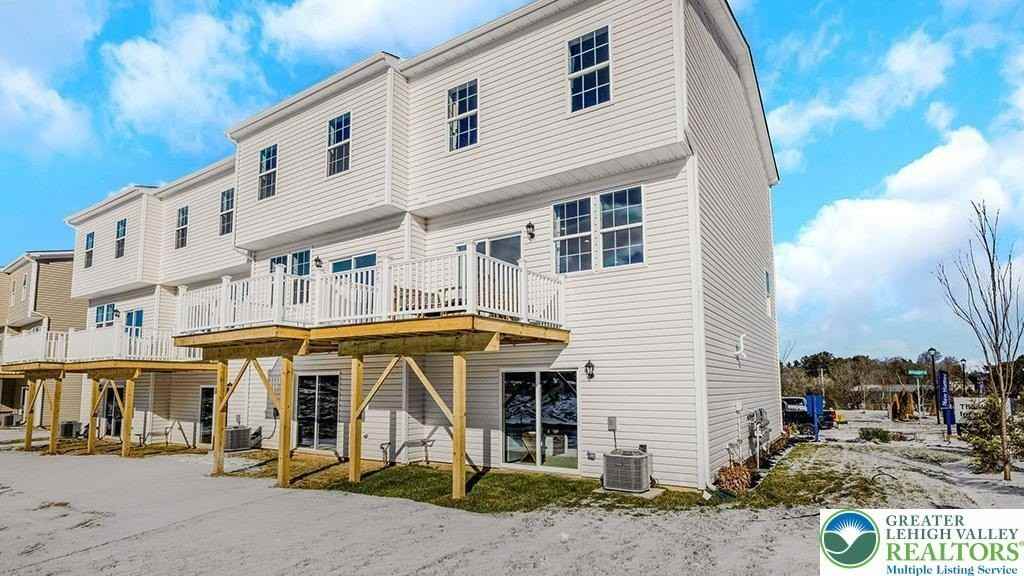 8309 Alexander Ct - Photo 2 of 24