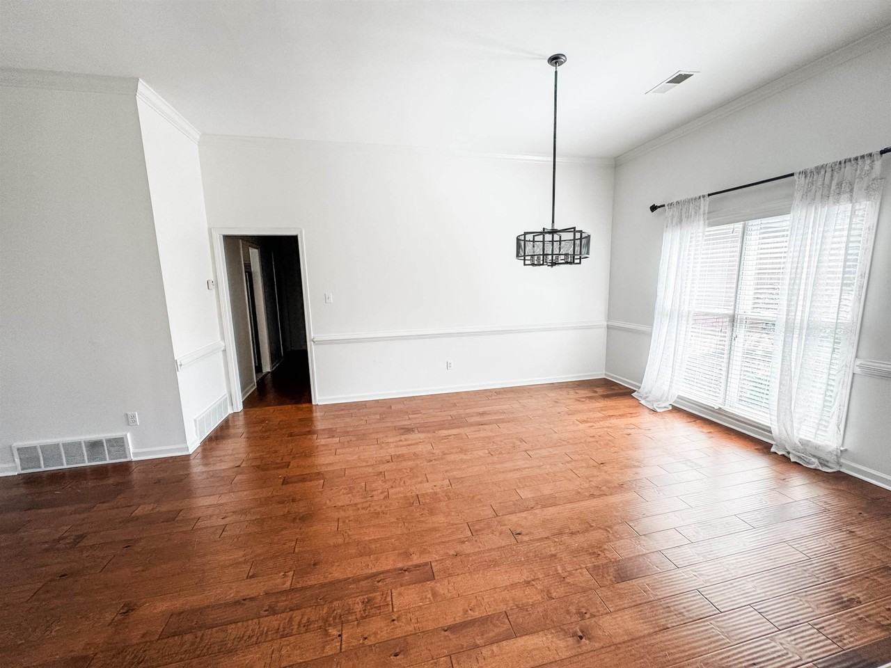 284 Holly Cv - Photo 2 of 14