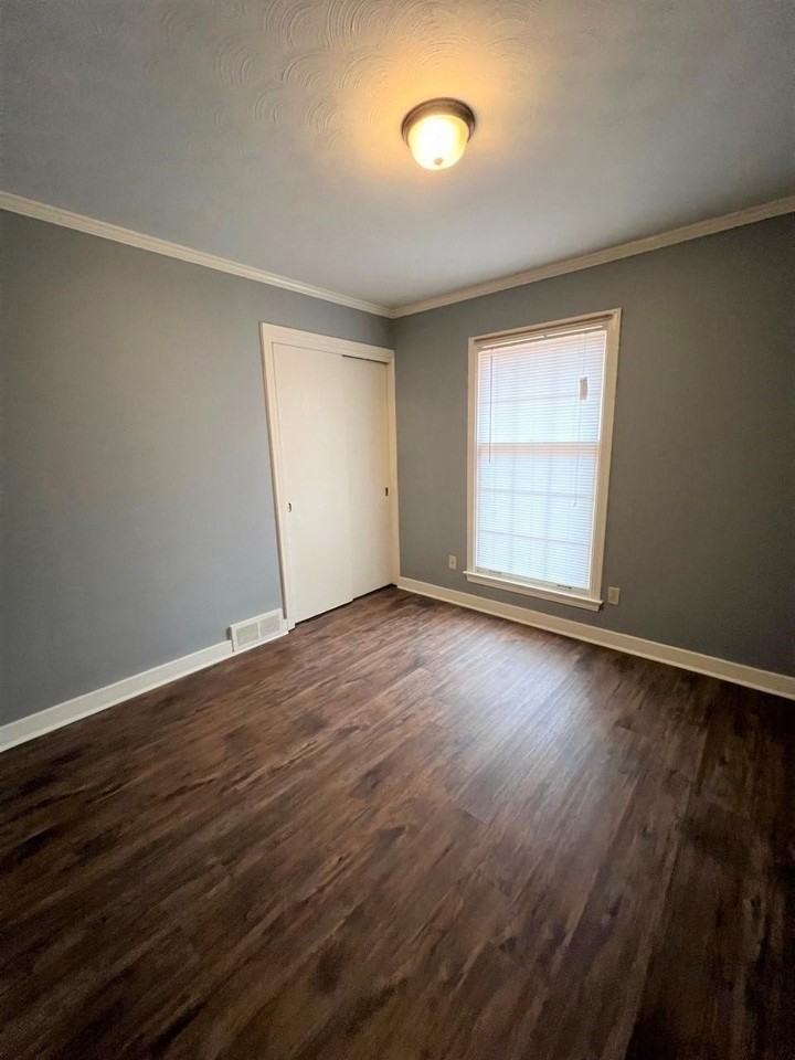 448 N White Station Rd - Photo 5 of 9