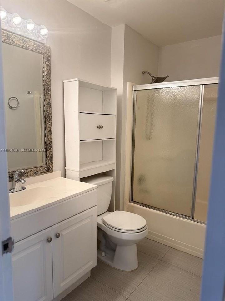 3637 Nw 99th Ter #9B - Photo 3 of 9